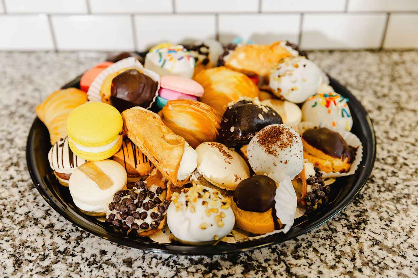 Dessert tray, served